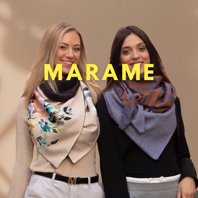 Zimske marame i svilene marame kao savršen praznični poklon. U ponudi su luksuzne svilene marame, ručno oslikane sa pažnjom, kao i praktične i elegantne zimske marame sa dva lica – idealne za hladne dane i posebne prilike. Pokloni aksesoar koji greje i inspiriše.