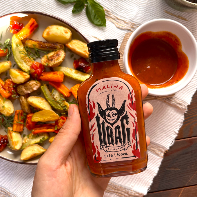 Koliko ljuto je dovoljno ljuto za tebe? Uživajte u autentičnim ukusima uz našu selekciju ljutih soseva napravljenih od lokalno uzgajanih papričica od strane malih proizvođača! Od domaćeg habanero sosa, mango sosa, halapenjo sosa do sosa za takose, pronađite savršeni ljuti sos za svaki obrok.