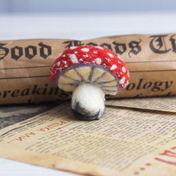 Broš od vune, pečurka by Pričam ti priču o... 