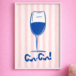 A4 poster sa belim ramom sa ilustracijom čaše vina i natpisom Cin Cin u plavim tonovima na roze prugastoj pozadini, post