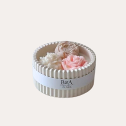 florica b&a decor mirisna cvetna sveca u rebrastoj ciniji rucni rad od premium materiala
