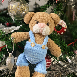 heklana igračka za decu, meda u pantalonama