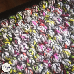 Heklana neseser trobica-crno bela