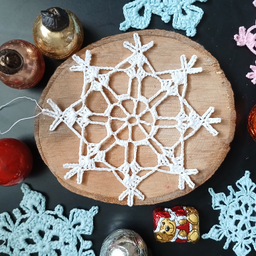 Novogodišnja heklana pahulja 