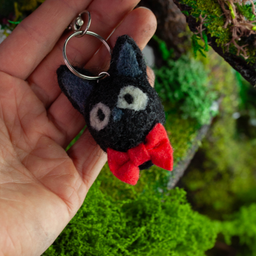 Kiki, privezak od vune