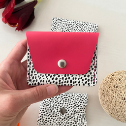 Mini kožni tufnasti novčanik