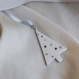 001. Novogodišnji ukras, jelka sa zvezdicama i tačkicama, prednja strana