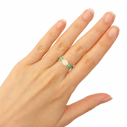 Prsten sa belim kristalom – ručno rađen, perlice