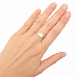 Prsten sa sedef listićem – ručno rađen, perlice