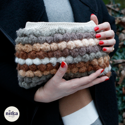 Pufnasta bež neseser torbica