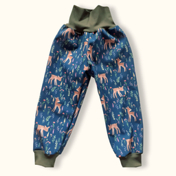 Teget decije softshell pantalone sa printom bambija, sa maslinastozelenim pamucnim renderima