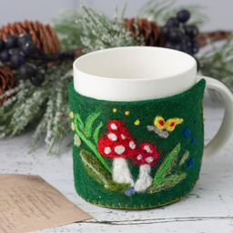 Šolja u vunenom džemperu