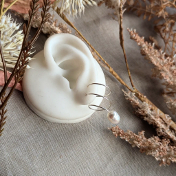 Srebrne minđuše sa slatkovodnim biserom