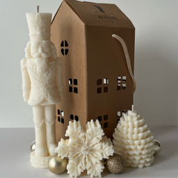 3 sveće: Krcko Oraščića, pahuljica, mala šišarka