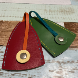 praktični kožni privesci za ključeve